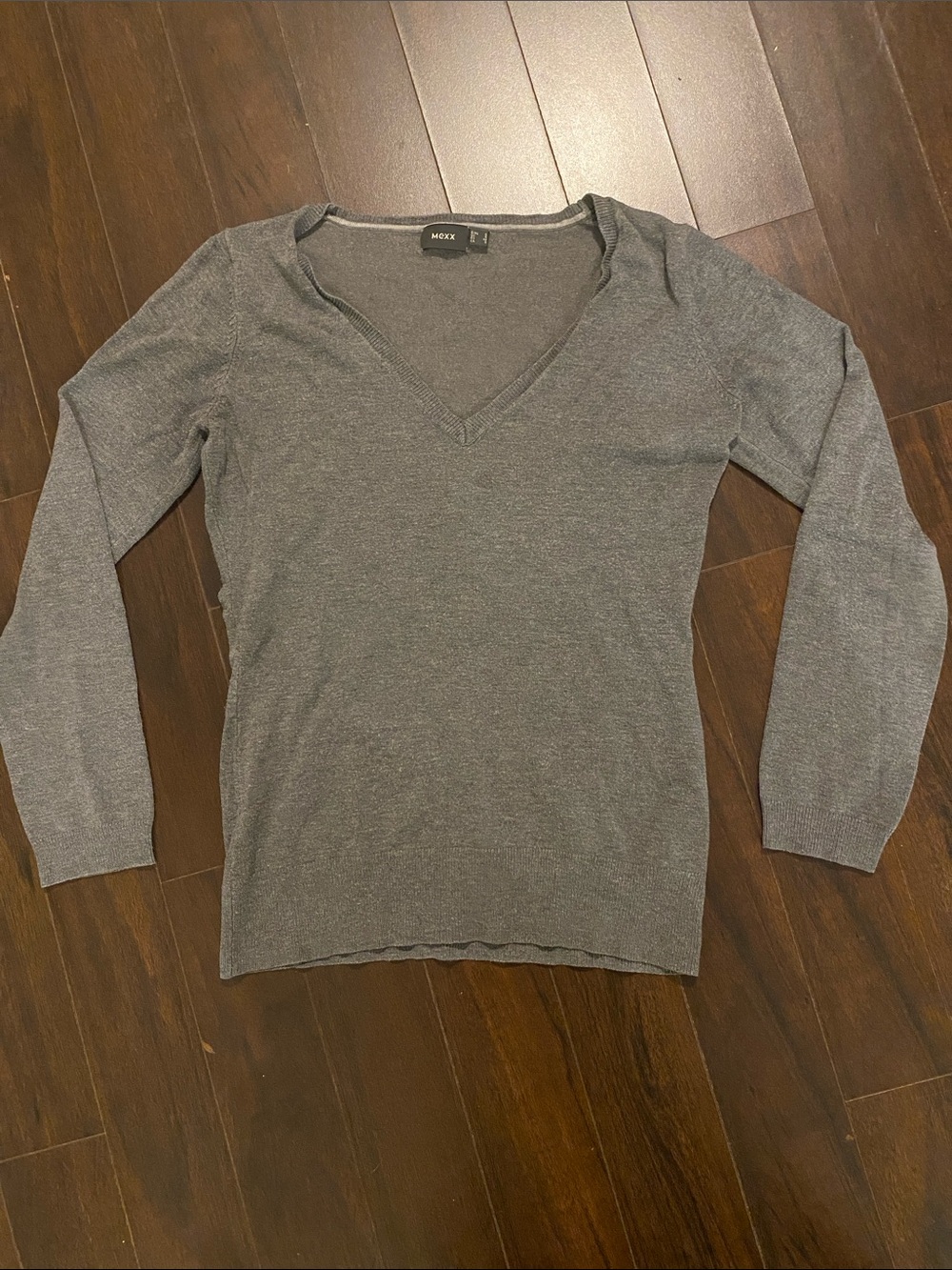 Mexx Women's Heather Gray V-Neck Lightweight Sweater